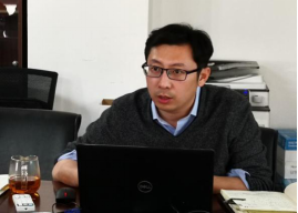 张剑副经理主持会议